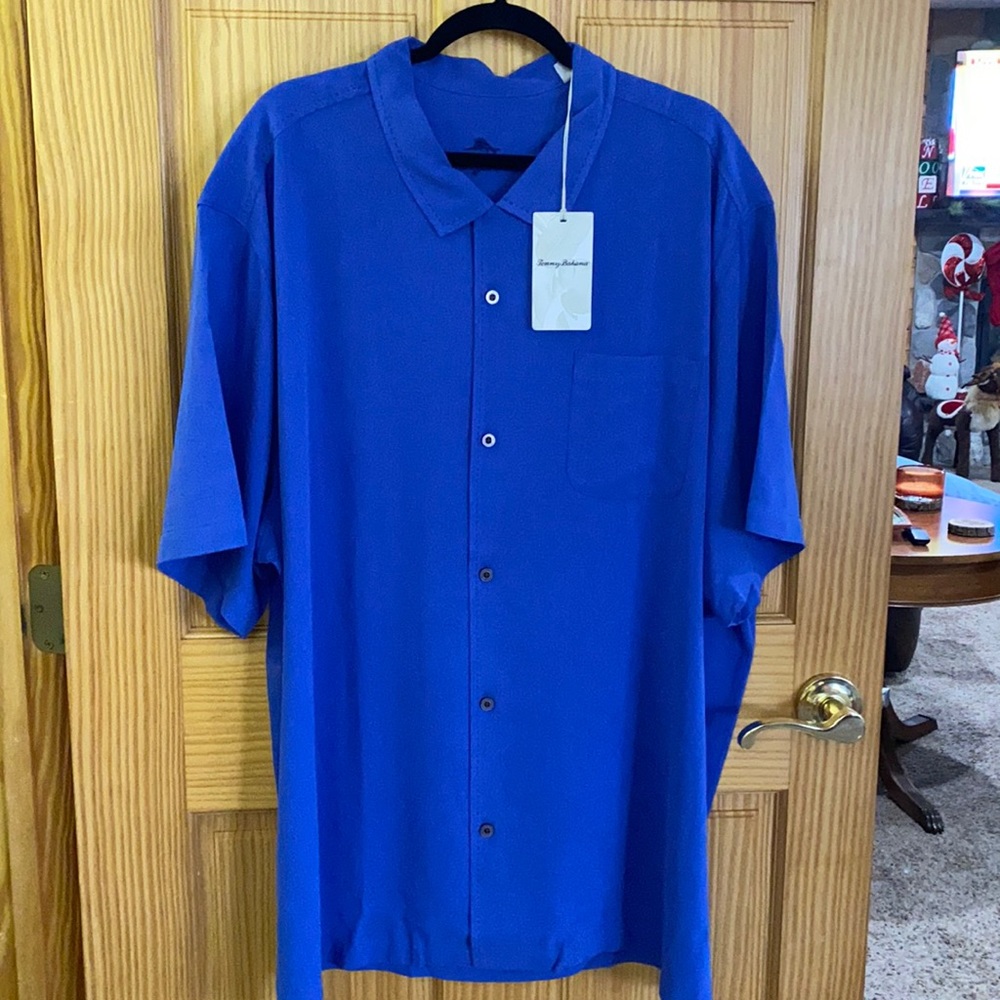 Brand new beautiful silk Tommy Bahama shirt